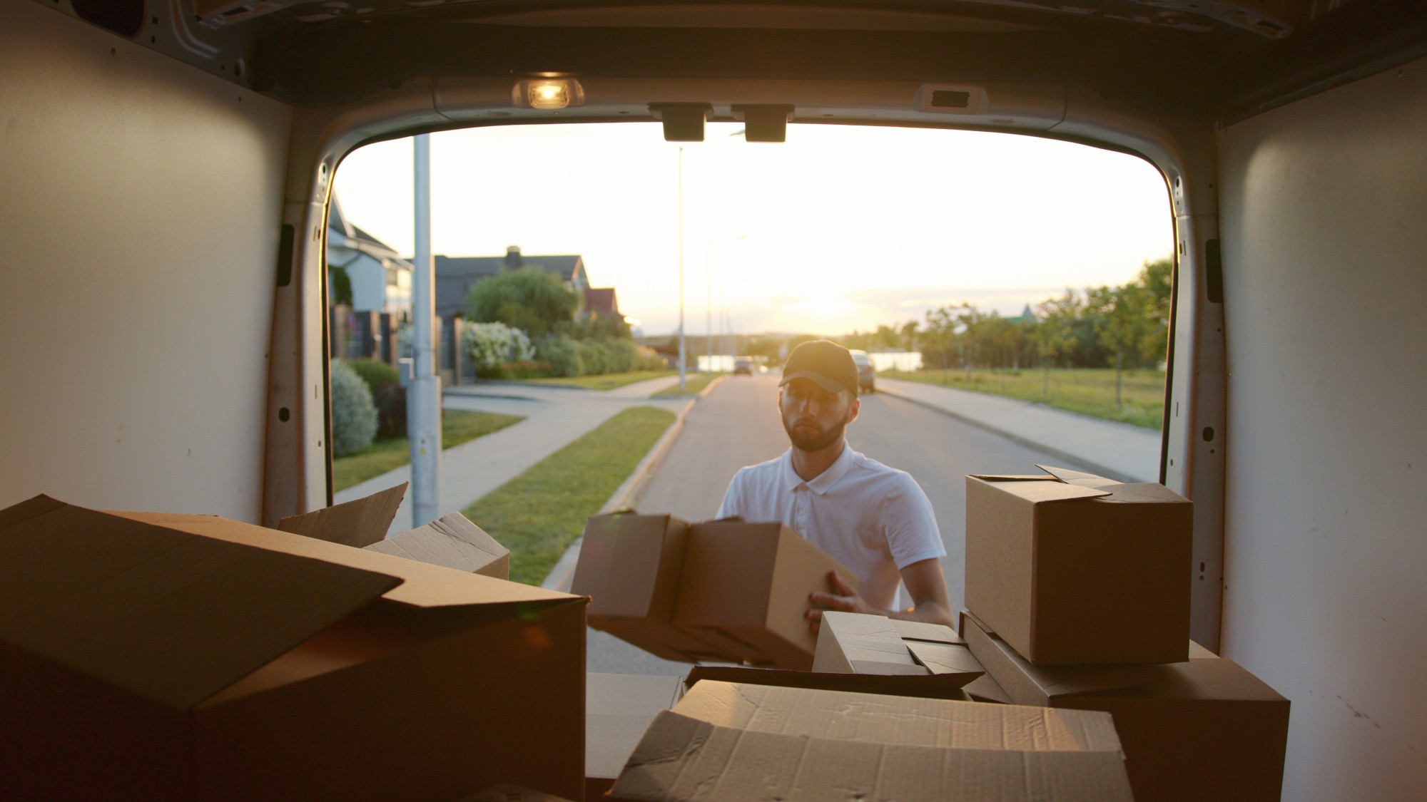 <strong>Which is the Best International Courier Service with Cheap Rates in India?</strong>