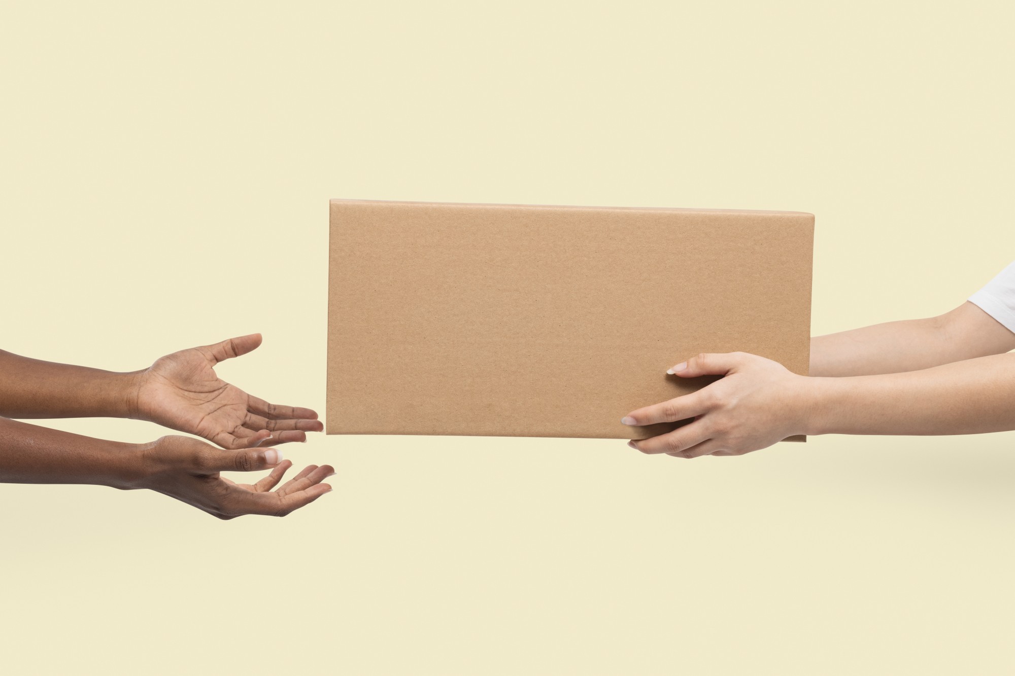<strong>A Comprehensive Guide to Choosing the Right International Courier Service</strong>